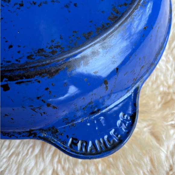 Le Creuset Skillet - Picture 4 of 6